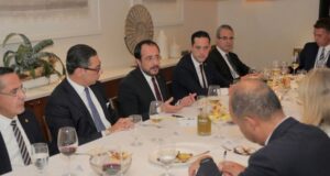 Γεύμα Εργασίας του ΠτΔ με τους αντιπροσώπους των πέντε Μονίμων Μελών του Σ.Α.