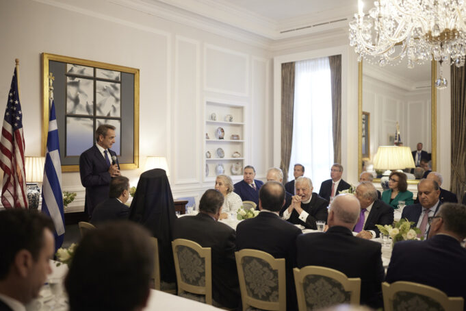 Γεύμα του Πρωθυπουργού με εκπροσώπους της Ομογένειας