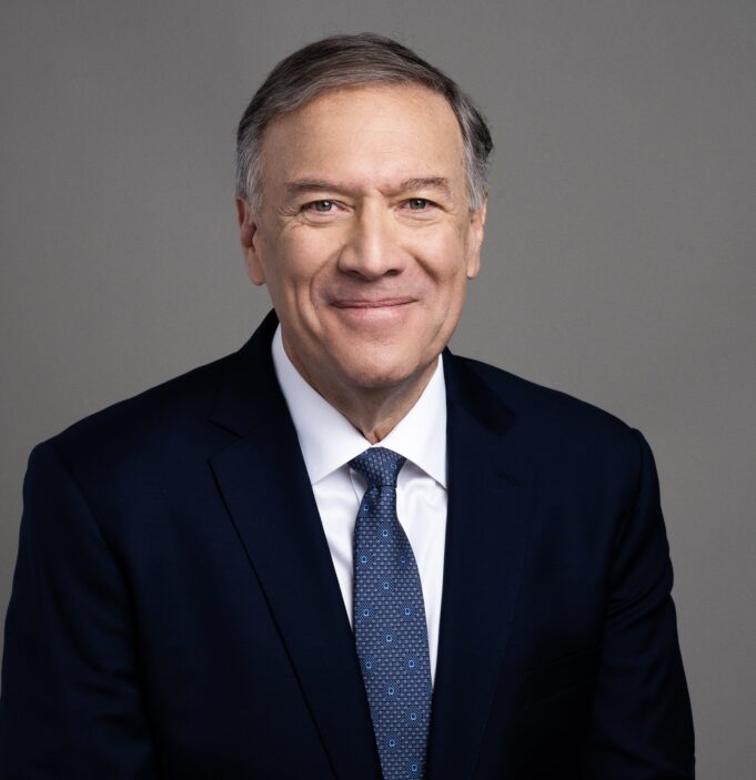 Η Κυπριακή Ομοσπονδία τιμά τον πρώην ΥΠΕΞ των ΗΠΑ Μάικ Πομπέο