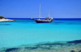 Η Κίνα ψηφίζει την Ελλάδα ως νησιωτικό προορισμό για το 2023