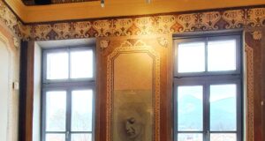 Επίσκεψη στο σπίτι του Μάνου Χατζιδάκι την ημέρα της γέννησής του
