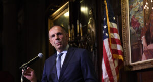 FM Gerapetritis addresses Greek American communities at New York meeting