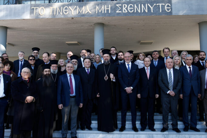 Τραγούδια, ποίηση, λογοτεχνία, η ζωή και η Θεολογία στην πρώτη ποιμαντορική επίσκεψη του Mητροπολίτη κ. Φιλoθέου