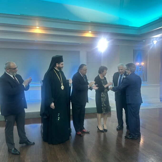 Το Ταμείο Αρωγής Κυπριοπαίδων βράβευσε το ζεύγος Ανδρέα και Shirley Κραμβή