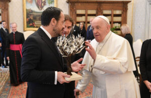 Christodoulides meets with Pope Francis