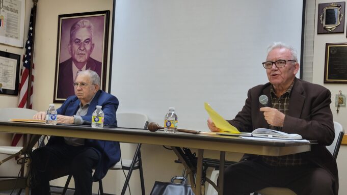 Προετοιμασίες για το γεύμα των Ευχαριστιών από τον Σύλλογο Ελληνοαμερικανών Ιδιοκτητών