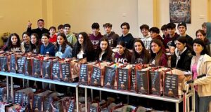 Γεύματα των Ευχαριστιών από τη νεολαία του Αρχαγγέλου Μιχαήλ στο Πορτ Ουάσιγκτον