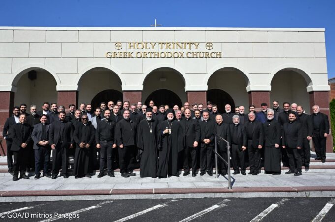Στην Αγία Τριάδα του Χίκσβιλ η ιερατική σύναξη της Αμέσου Αρχιεπισκοπικής Περιφέρειας