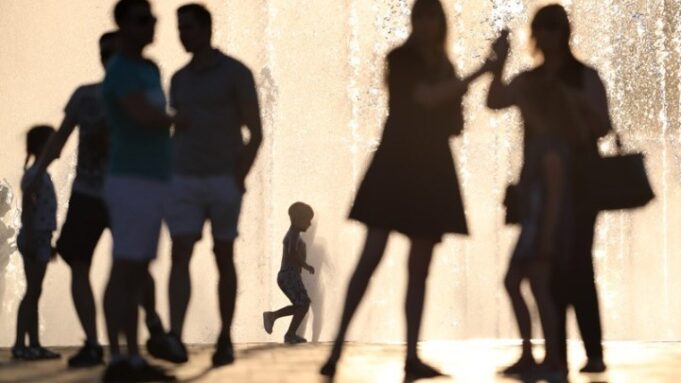 Births in Greece post 10.3 % drop in 2022