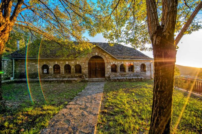 Σκλίβανη, το χωριό της Ηπείρου που αποκαλύπτει Ιστορία και Πολιτισμό