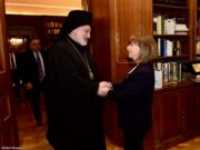 Η ΠτΔ Κατερίνα Σακελλαροπούλου συναντήθηκε με τον Αρχιεπίσκοπο Ελπιδοφόρο