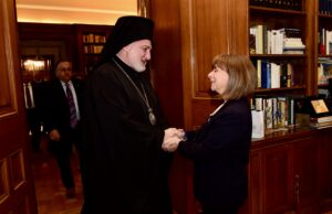 Η ΠτΔ Κατερίνα Σακελλαροπούλου συναντήθηκε με τον Αρχιεπίσκοπο Ελπιδοφόρο