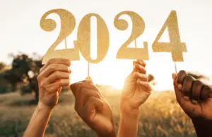 Ο πλανήτης αποχαιρετά ένα ταραχώδες 2023 και υποδέχεται ένα αβέβαιο 2024