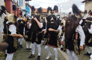 Οι νέοι της Καλής Βρύσης αναβίωσαν και φέτος τα Μπαμπούγερα