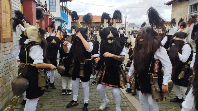 Οι νέοι της Καλής Βρύσης αναβίωσαν και φέτος τα Μπαμπούγερα