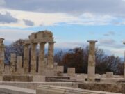 Τα εμβληματικά έργα αναστήλωσης σε Αιγές και Φιλίππους ενισχύουν τον πολιτιστικό τουρισμό στη Β. Ελλάδα