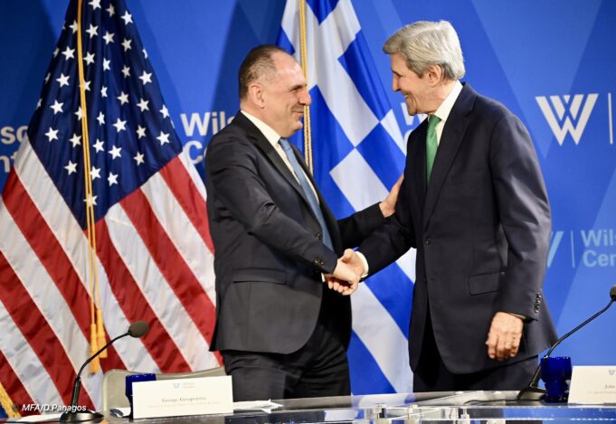 Η «γαλάζια οικονομία» στο επίκεντρο της συζήτησης Γ. Γεραπετρίτη-Τζον Κέρι στο «Wilson Institute»