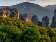 Ο θρησκευτικός τουρισμός στη Θεσσαλία – Χαρακτηριστικά επισκεπτών στα Μετέωρα