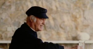 21 Μαρτίου, Παγκόσμια Ημέρα Ποίησης – Οδυσσέας Ελύτης: «Την άνοιξη αν δεν την βρεις την φτιάχνεις»