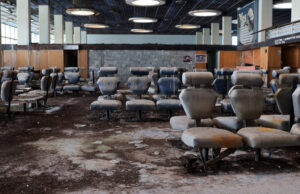 Οδοιπορικό του ΚΥΠΕ στο βουβό και ερειπωμένο αεροδρόμιο Λευκωσίας