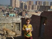 Ο κόσμος μετά τo Covid ανέκαμψε, ξεχνώντας τους φτωχούς