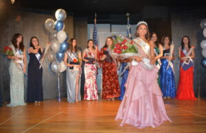 “Top Woman” η νέα Μις Ανεξαρτησία, Κατερίνα Καρανδρίκα, σύμφωνα με Ελληνικές ιστοσελίδες