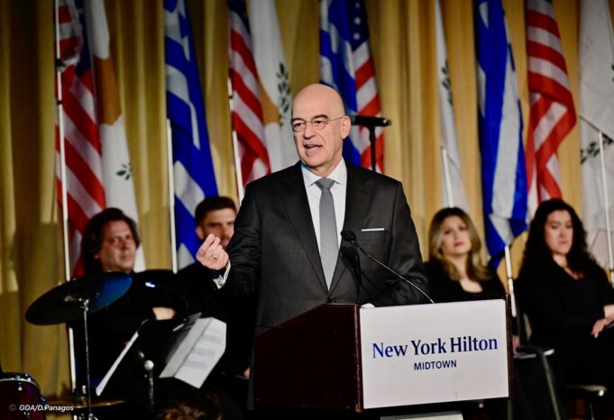 Επιστρέφει εκτάκτως στην Αθήνα ο Νίκος Δένδιας