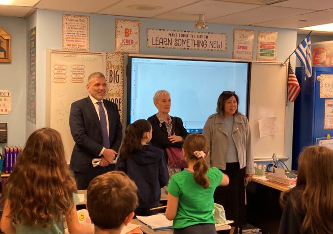 Meng Welcomes Greece’s New Ambassador to the US to Queens, NY