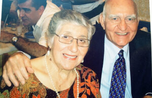 Η Ομογένεια αποχαιρετά τον Βασίλη Σταθάκο