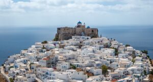 Η Αστυπάλαια το κορυφαίο «μυστικό» νησί για τους Γάλλους