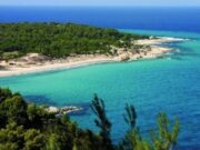 Η Ελλάδα δεύτερη σε Γαλάζιες Σημαίες -μεταξύ 52 χωρών- στον κόσμο