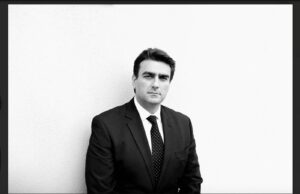 Ο ομογενής δικηγόρος Ανδρέας Άκαρας συγκέντρωσε 73 υπογραφές βουλευτών που στάλθηκαν στον Αντονι Μπλίνκεν