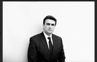 Ο ομογενής δικηγόρος Ανδρέας Άκαρας συγκέντρωσε 73 υπογραφές βουλευτών που στάλθηκαν στον Αντονι Μπλίνκεν