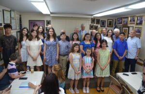 Ο Σύλλογος Ελληνοαμερικανών Ιδιοκτητών Ακινήτων βράβευσε αριστούχους μαθητές