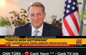 Τζ. Φλέικ: “Δεν ευνοούμε τον έναν σύμμαχο έναντι του άλλου”