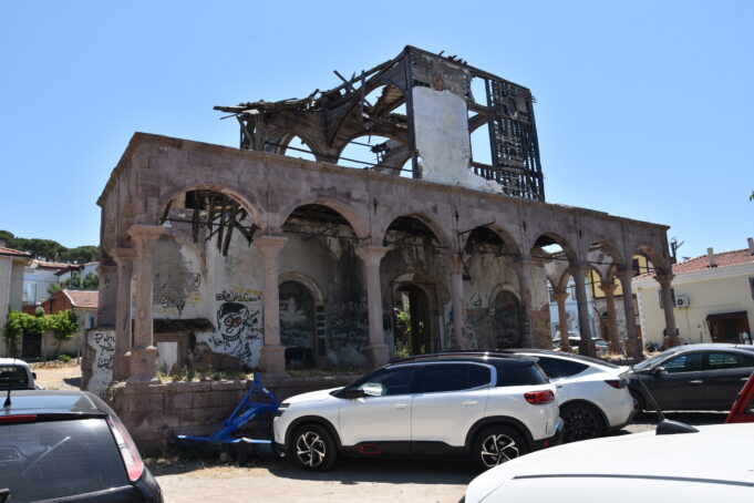 Η Αϊβαλιώτισσα Αγία Τριάδα