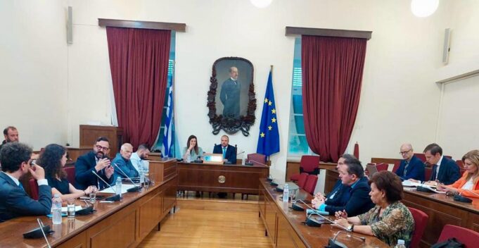 Στη Βουλή επιστήμονες της Διασποράς με πρωτοβουλία Φόρτωμα