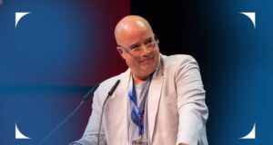 Επίτιμος Διδάκτωρ των Τμημάτων Ιατρικής και Νοσηλευτικής του ΕΚΠΑ αναγορεύεται ο Ανδρέας Δρακόπουλος