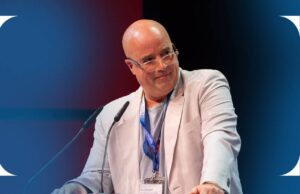 Επίτιμος Διδάκτωρ των Τμημάτων Ιατρικής και Νοσηλευτικής του ΕΚΠΑ αναγορεύεται ο Ανδρέας Δρακόπουλος