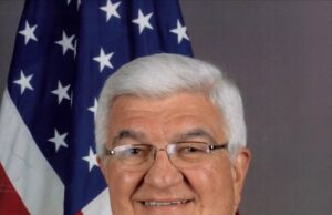 Απεβίωσε ο Ελληνοαμερικανός λομπίστας Τομ Κορολόγος