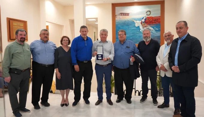 Συνάντηση Περιφερειάρχη Κρήτης με το νέο πρόεδρο του Παγκόσμιου Συμβουλίου Κρητών
