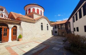 Φάρος ελπίδας και ευλάβειας χιλιάδων πιστών κάθε εκκλησία αφιερωμένη στη Μεγαλόχαρη