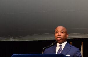 Κατηγορίες για διαφθορά στον δήμαρχο της Νέας Υόρκης Έρικ Άνταμς