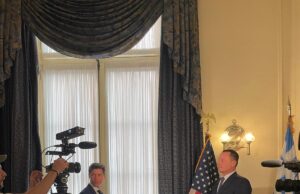 Trump “Envoy” Richard Grenell Touts Former President’s Commitment to Greek Americans at Philadelphia Event