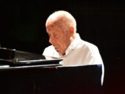 “Σταμάτησαν του ρολογιού οι δείκτες”…