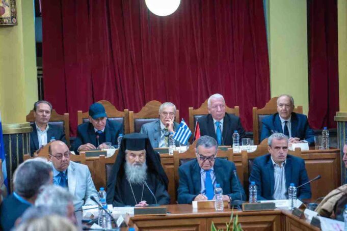 Two-day events on boosting Greek-Turkish relations held on Lesvos; businessman Rahmi Koç honored