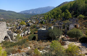 Το Λεβίσσι των Ρωμιών, ένα μικρασιατικό χωριό σμιλεμένο στο βράχο