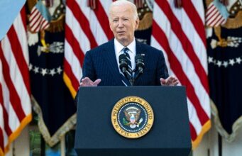 Ο Μπάιντεν δεσμεύτηκε για “ειρηνική και ομαλή” μεταβίβαση εξουσίας στον Tραμπ