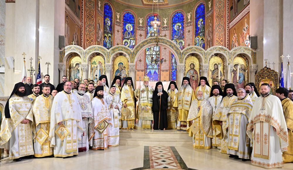 Ευχήθηκαν στον Αρχιεπίσκοπο Ελπιδοφόρο