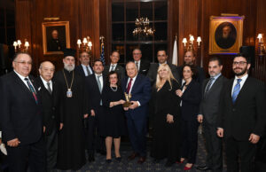 Το Κυπρο-Αμερικανικό Επιμελητήριο τίμησε τον Φίλιπ Κρίστοφερ